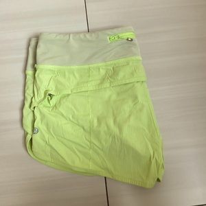 Lululemon size 8 speed short